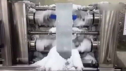 制冰厂与网络工程 冰块切割与夏日清凉背后的技术协奏